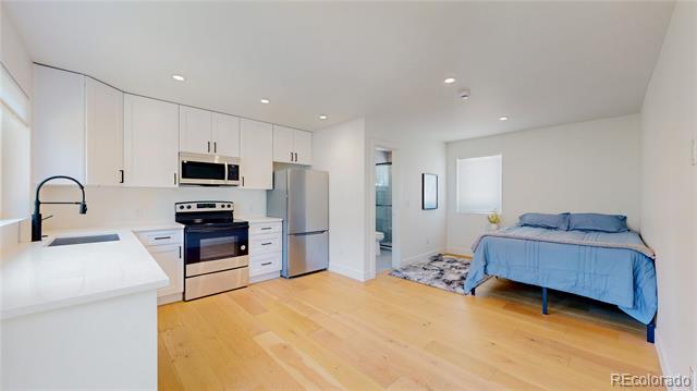 2405 S Franklin