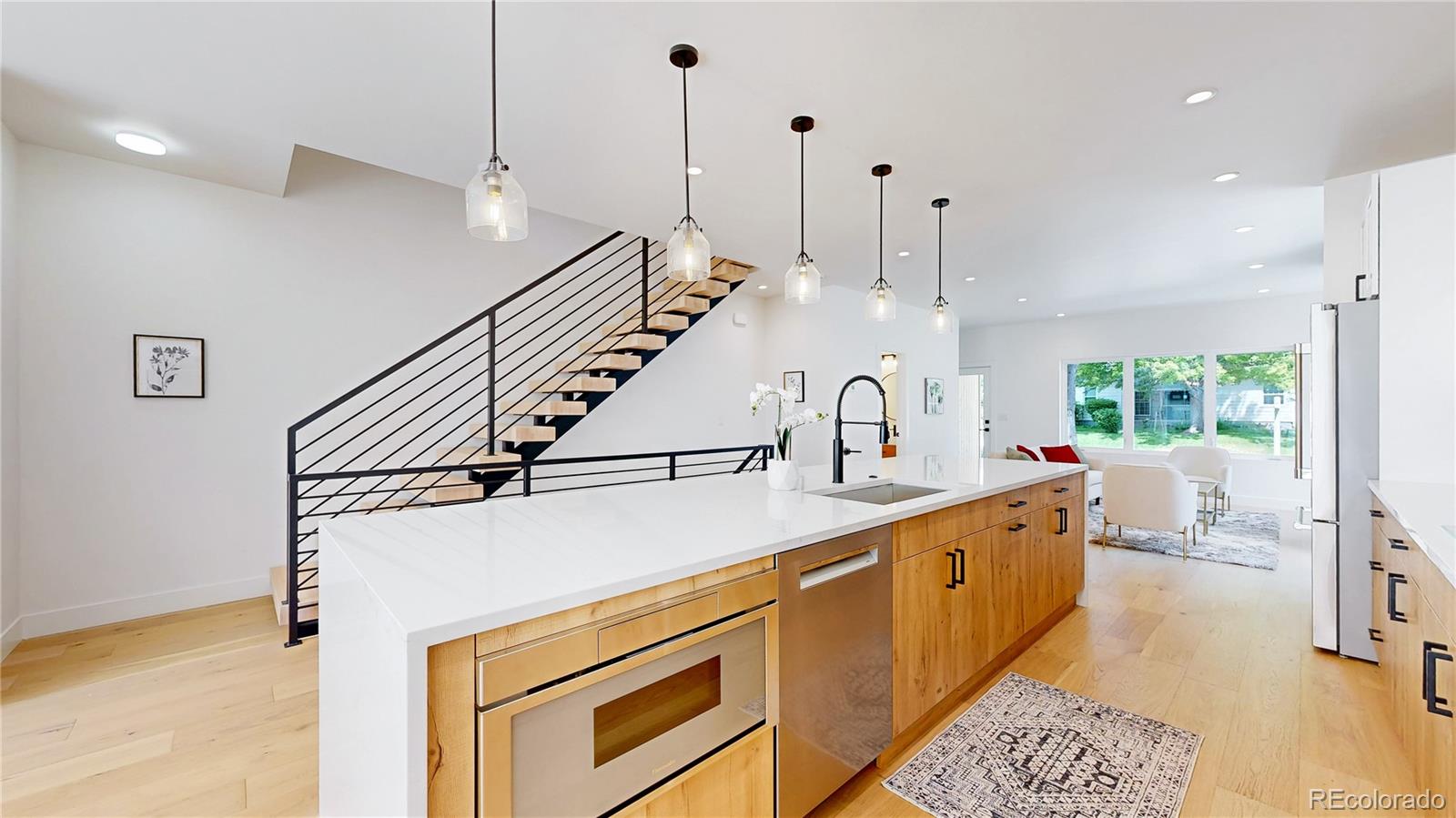 2405 S Franklin