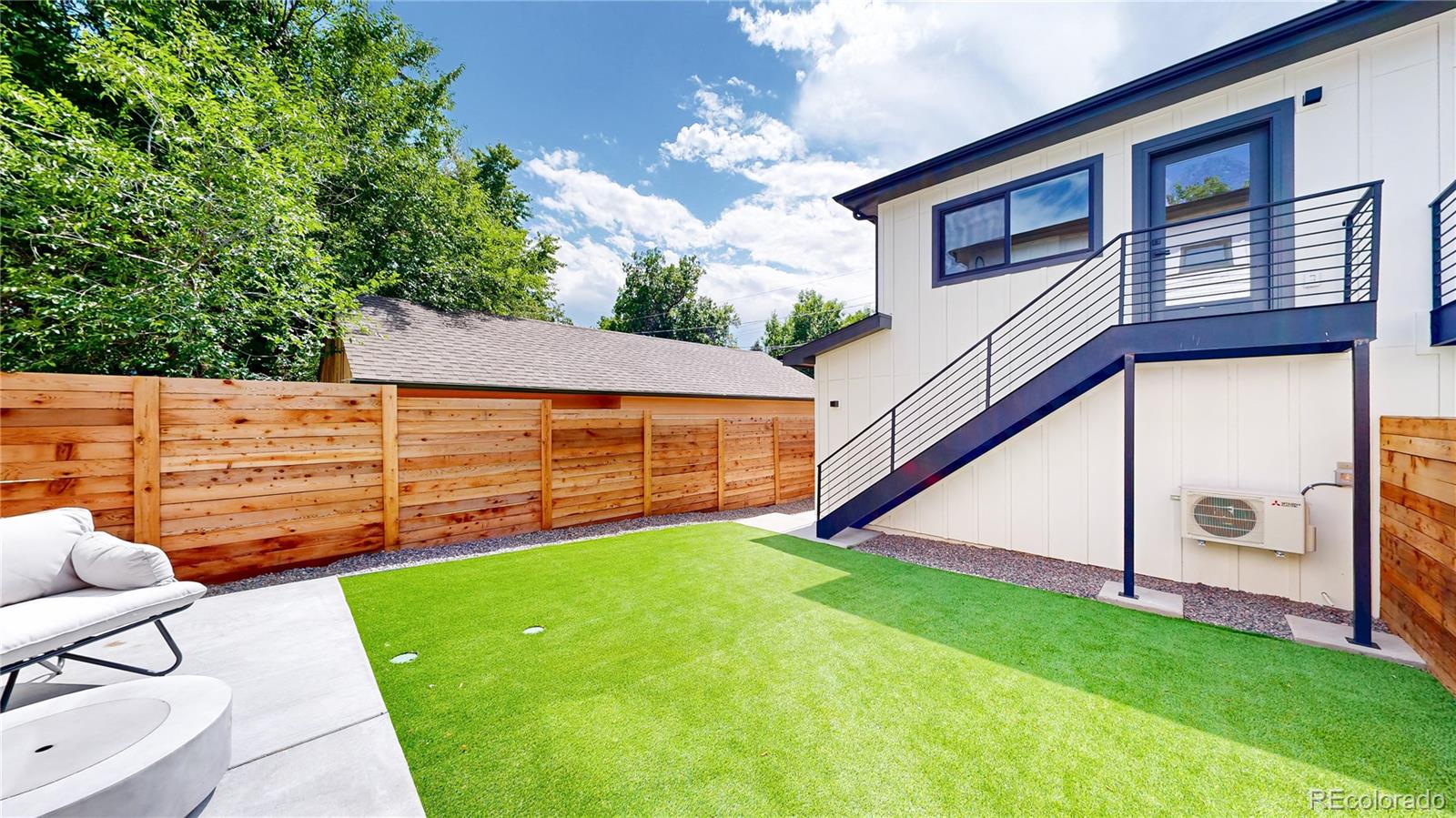 2405 S Franklin