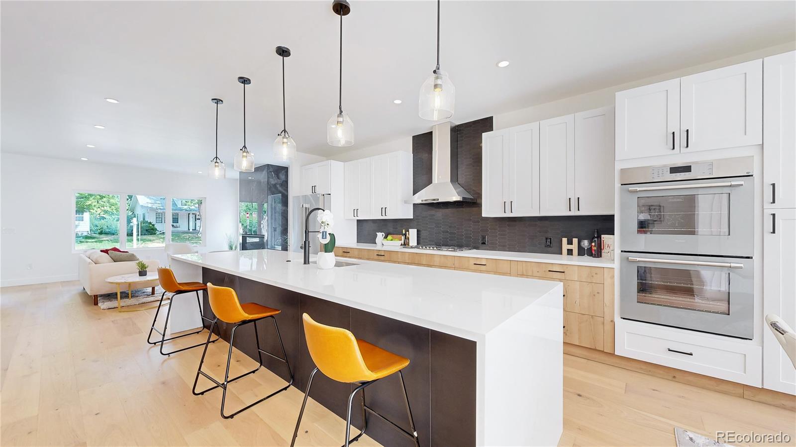 2405 S Franklin