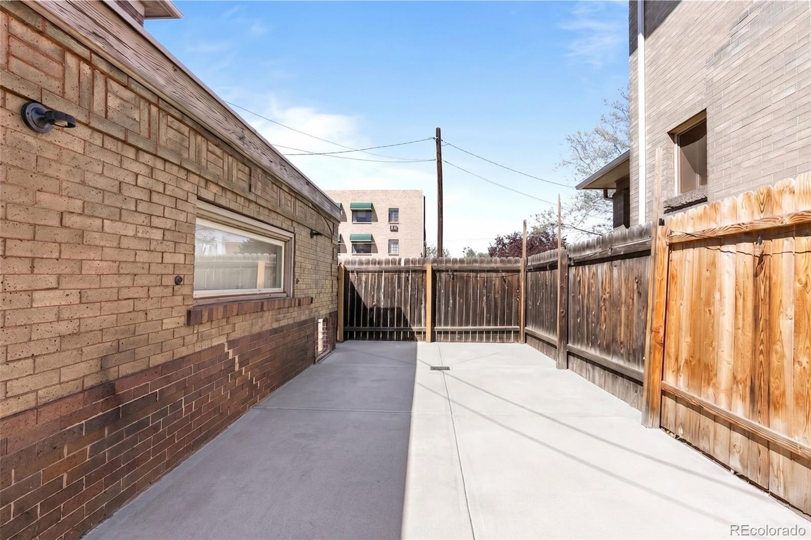 478 N Logan Street