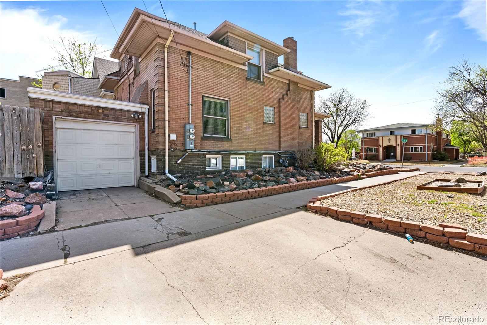 478 N Logan Street