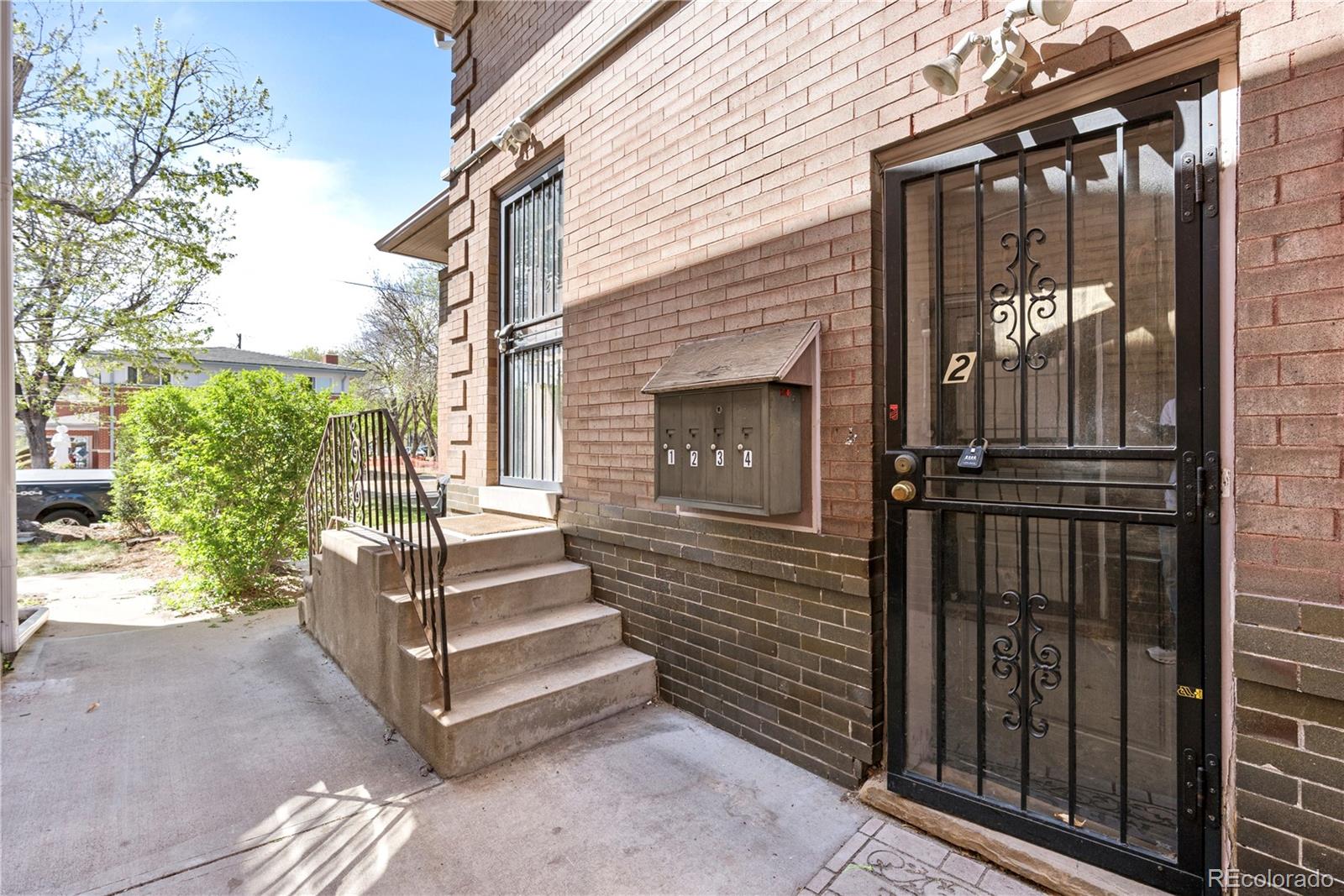 478 N Logan Street
