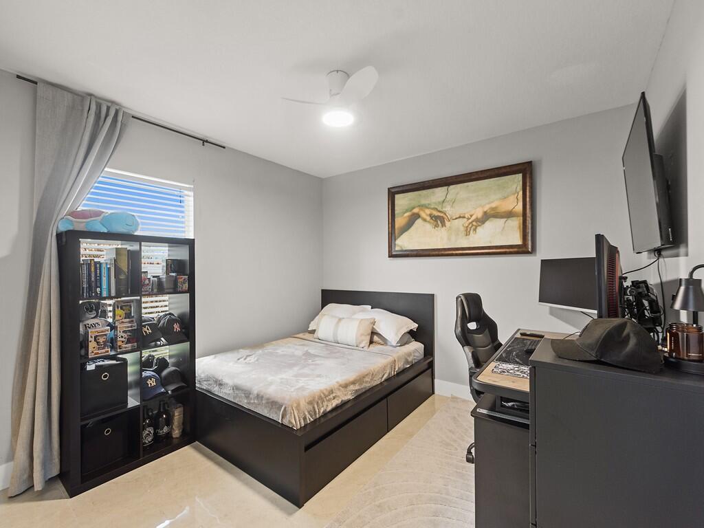 5952 NW Favian Avenue, Port St. Lucie