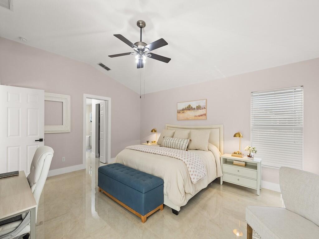 5952 NW Favian Avenue, Port St. Lucie