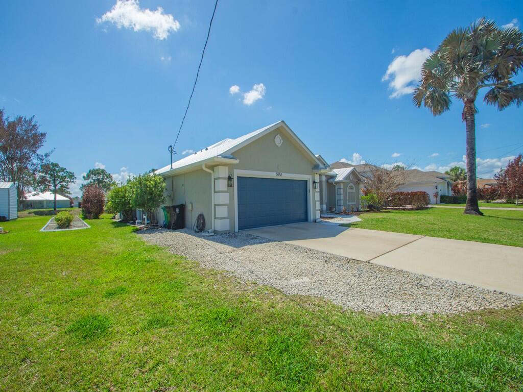 5952 NW Favian Avenue, Port St. Lucie