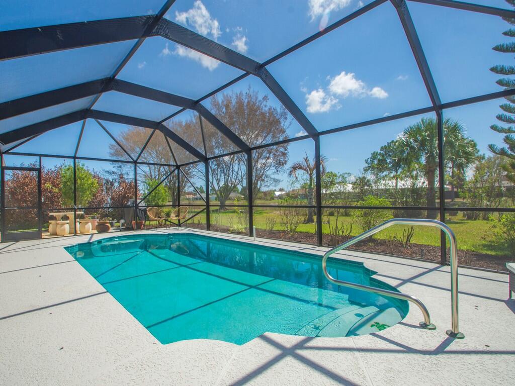 5952 NW Favian Avenue, Port St. Lucie