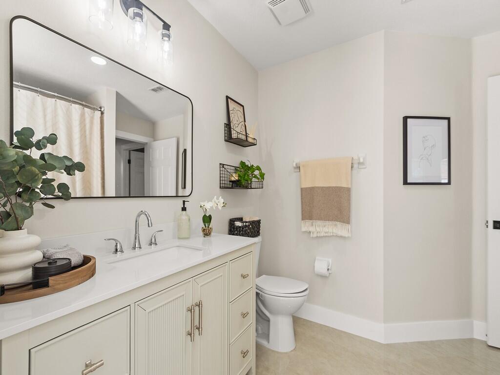 5952 NW Favian Avenue, Port St. Lucie