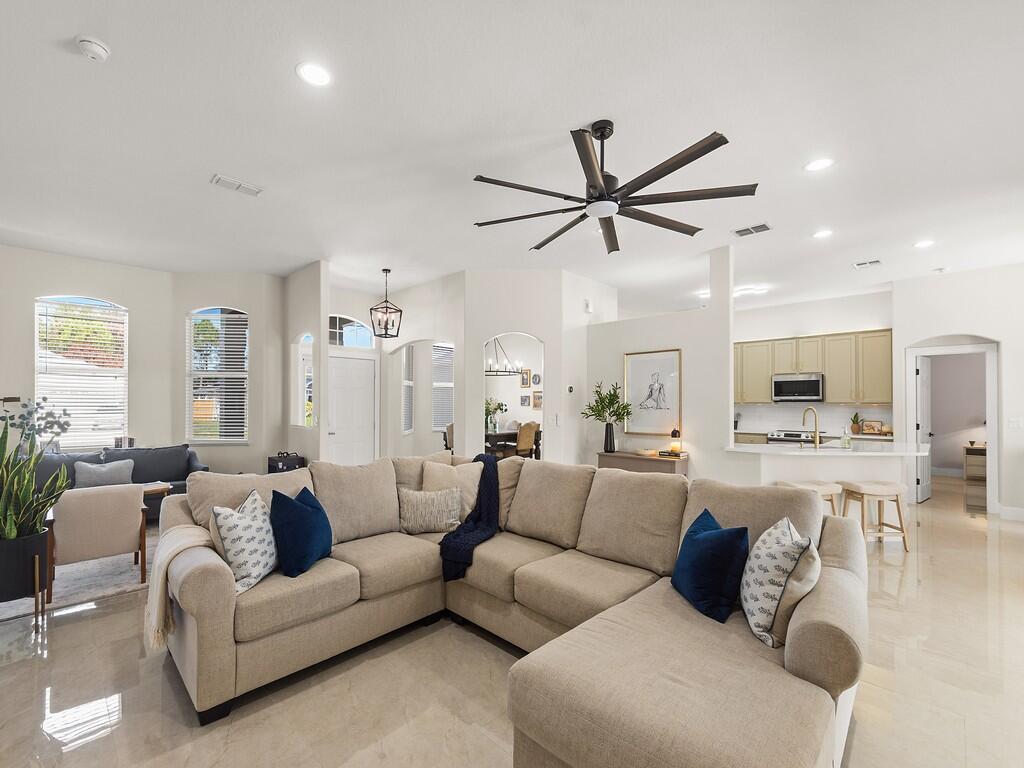 5952 NW Favian Avenue, Port St. Lucie