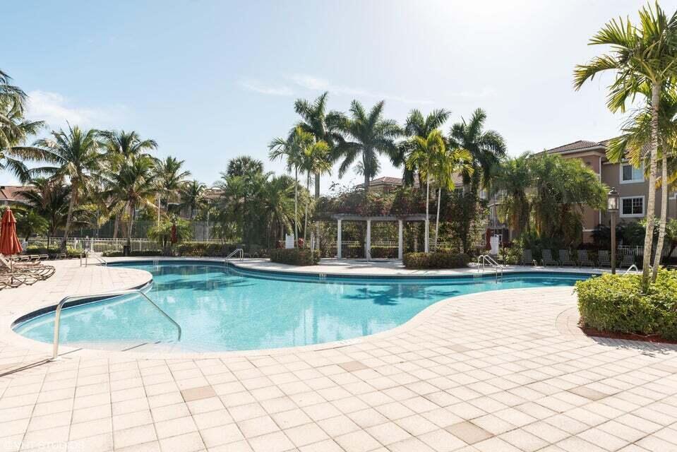 6410 Emerald Dunes Drive 205