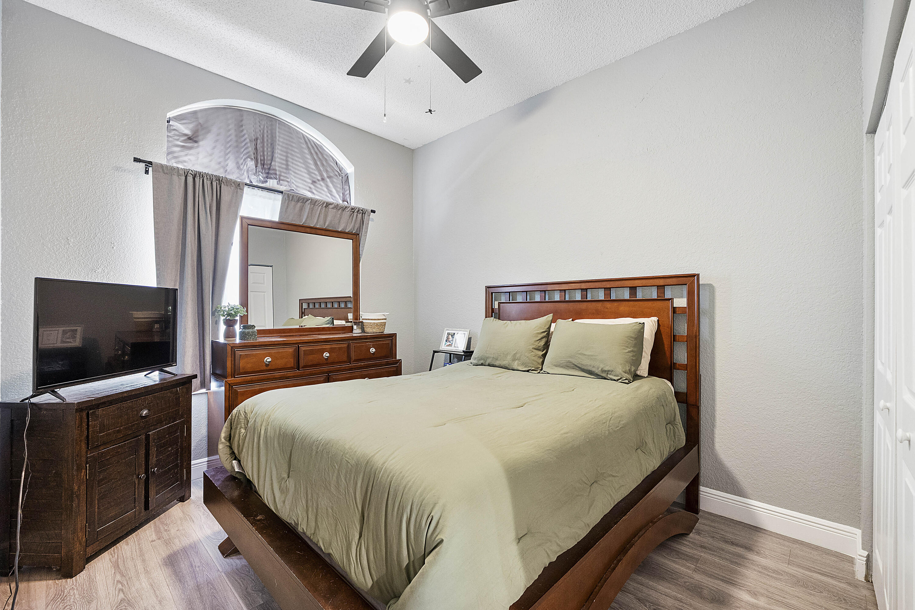 5024 Ibis Court
