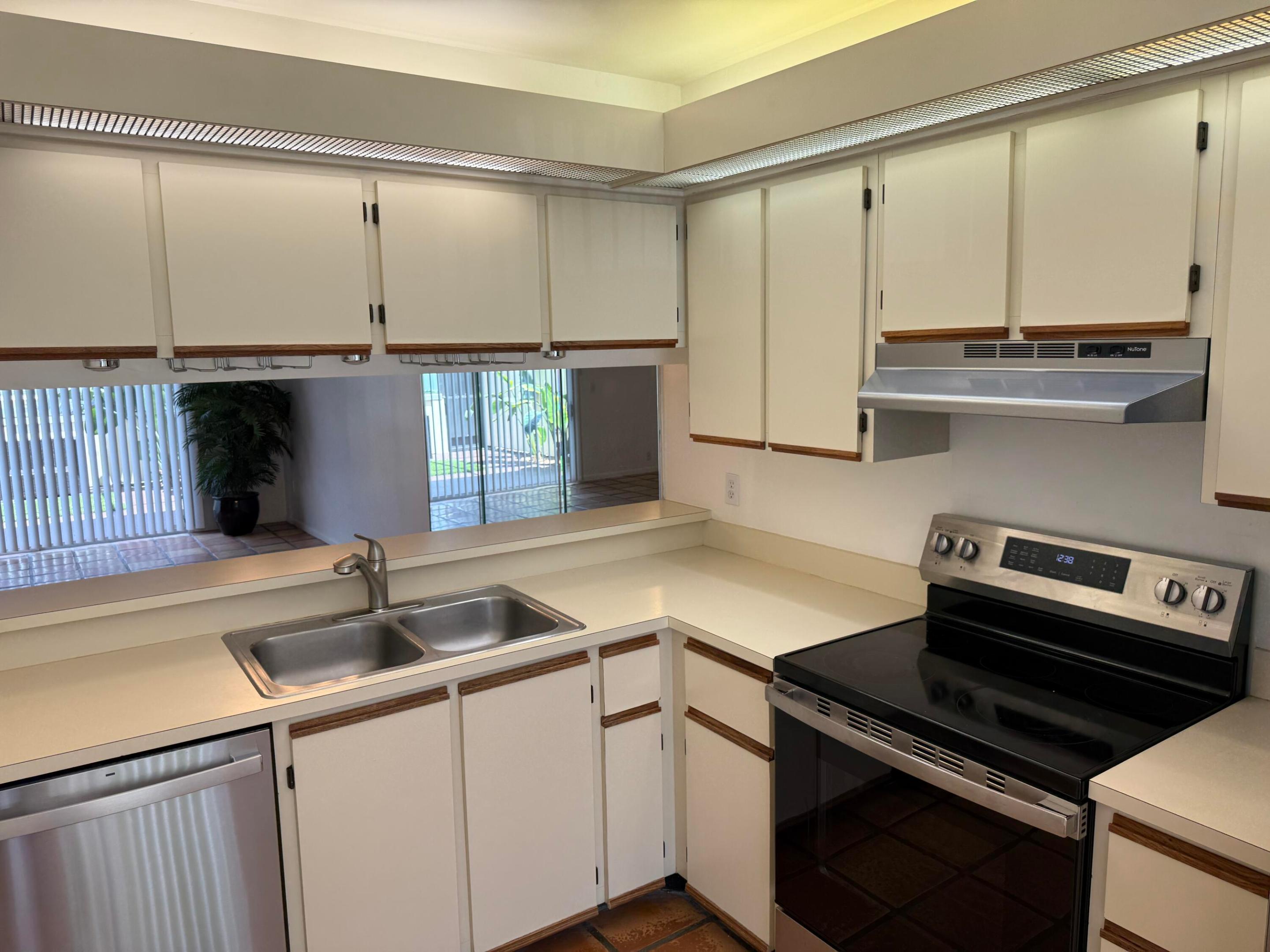 6238 Riverwalk Lane 7