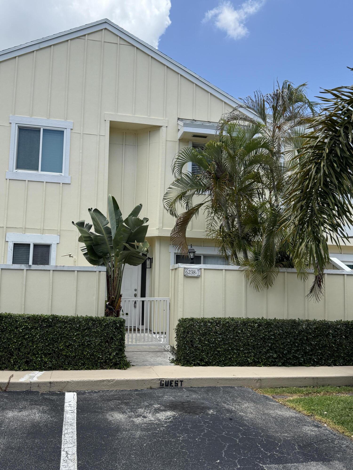 6238 Riverwalk Lane 7