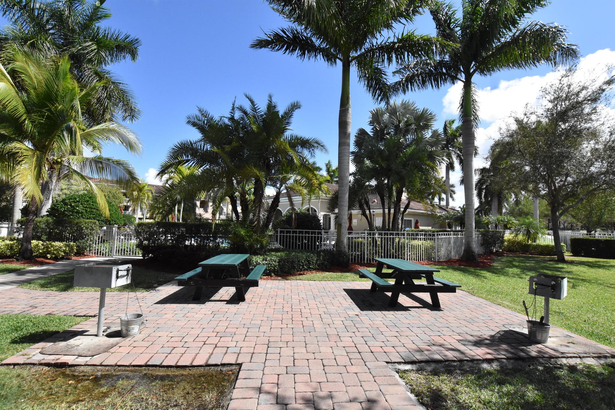 6533 Emerald Dunes Drive 107