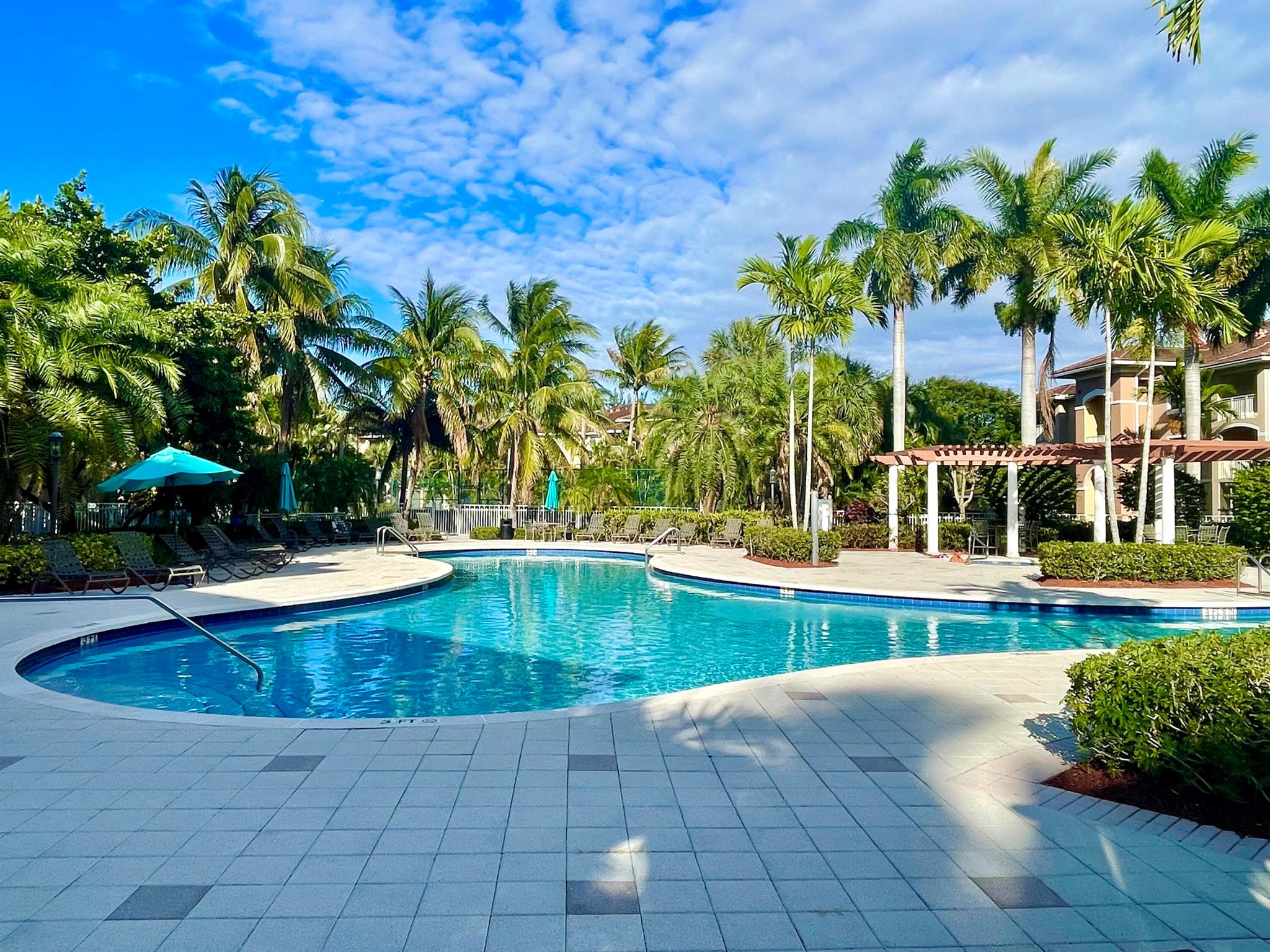 6533 Emerald Dunes Drive 107