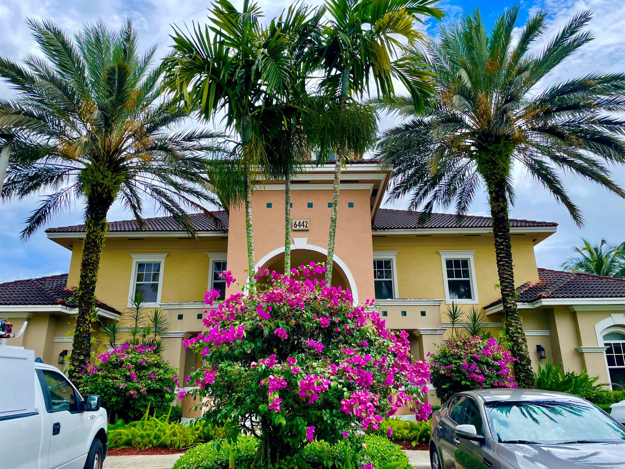 6533 Emerald Dunes Drive 107