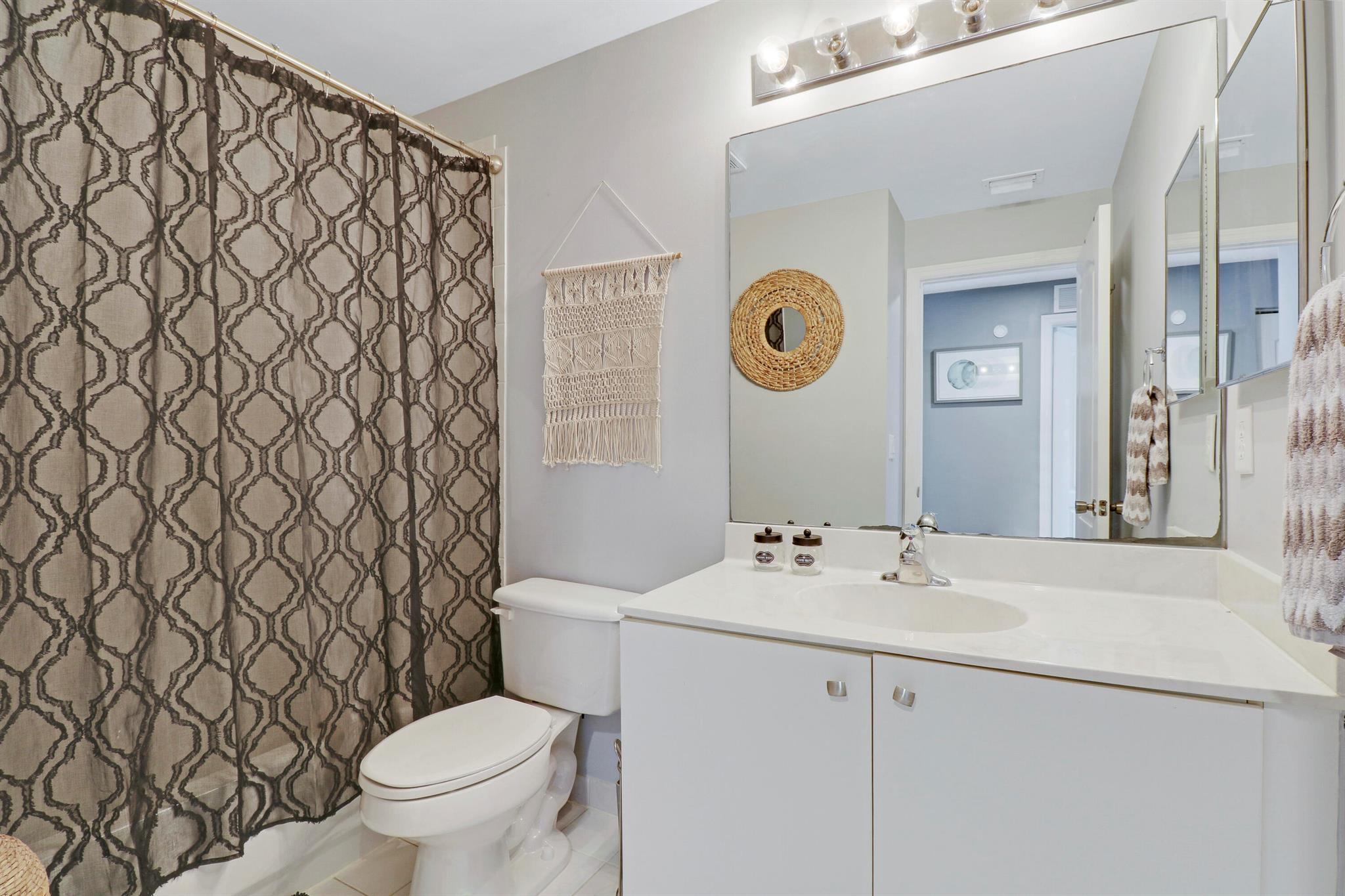 6086 Seminole Gardens Circle