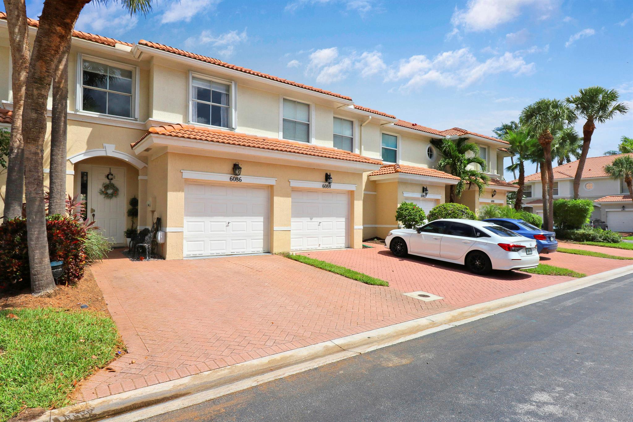 6086 Seminole Gardens Circle