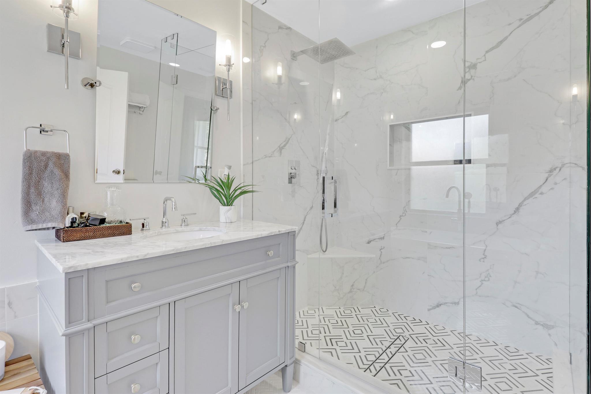 6086 Seminole Gardens Circle