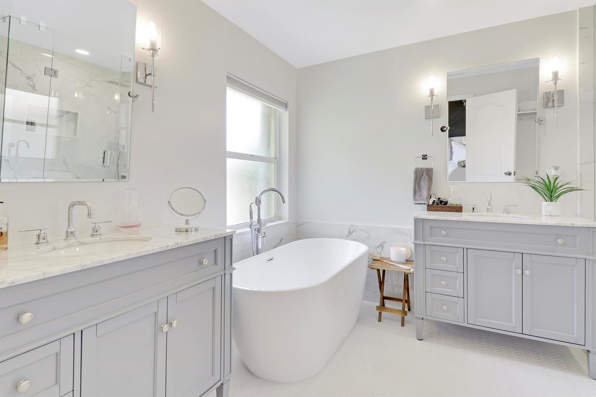 6086 Seminole Gardens Circle