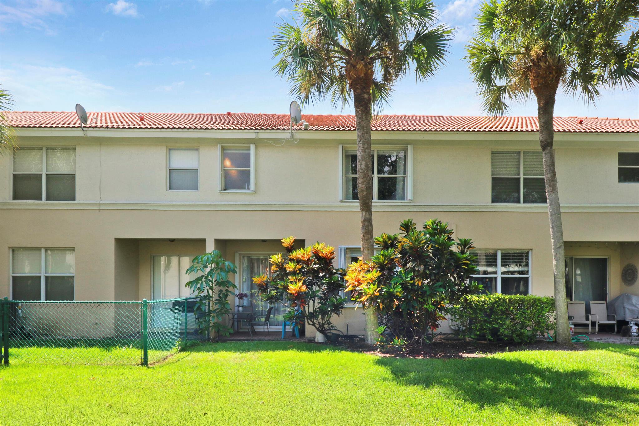 6086 Seminole Gardens Circle