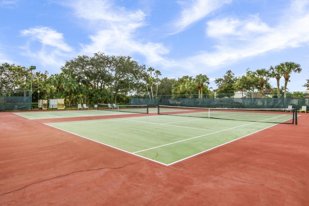 6086 Seminole Gardens Circle