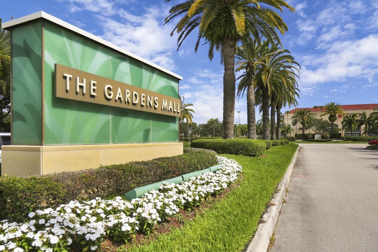 6086 Seminole Gardens Circle