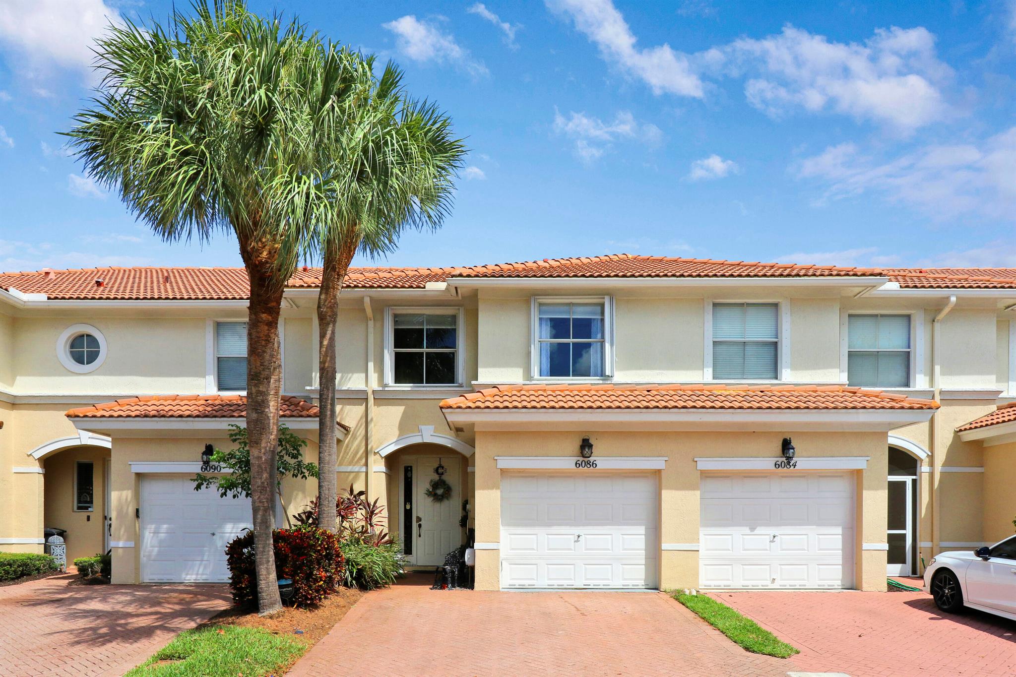 6086 Seminole Gardens Circle