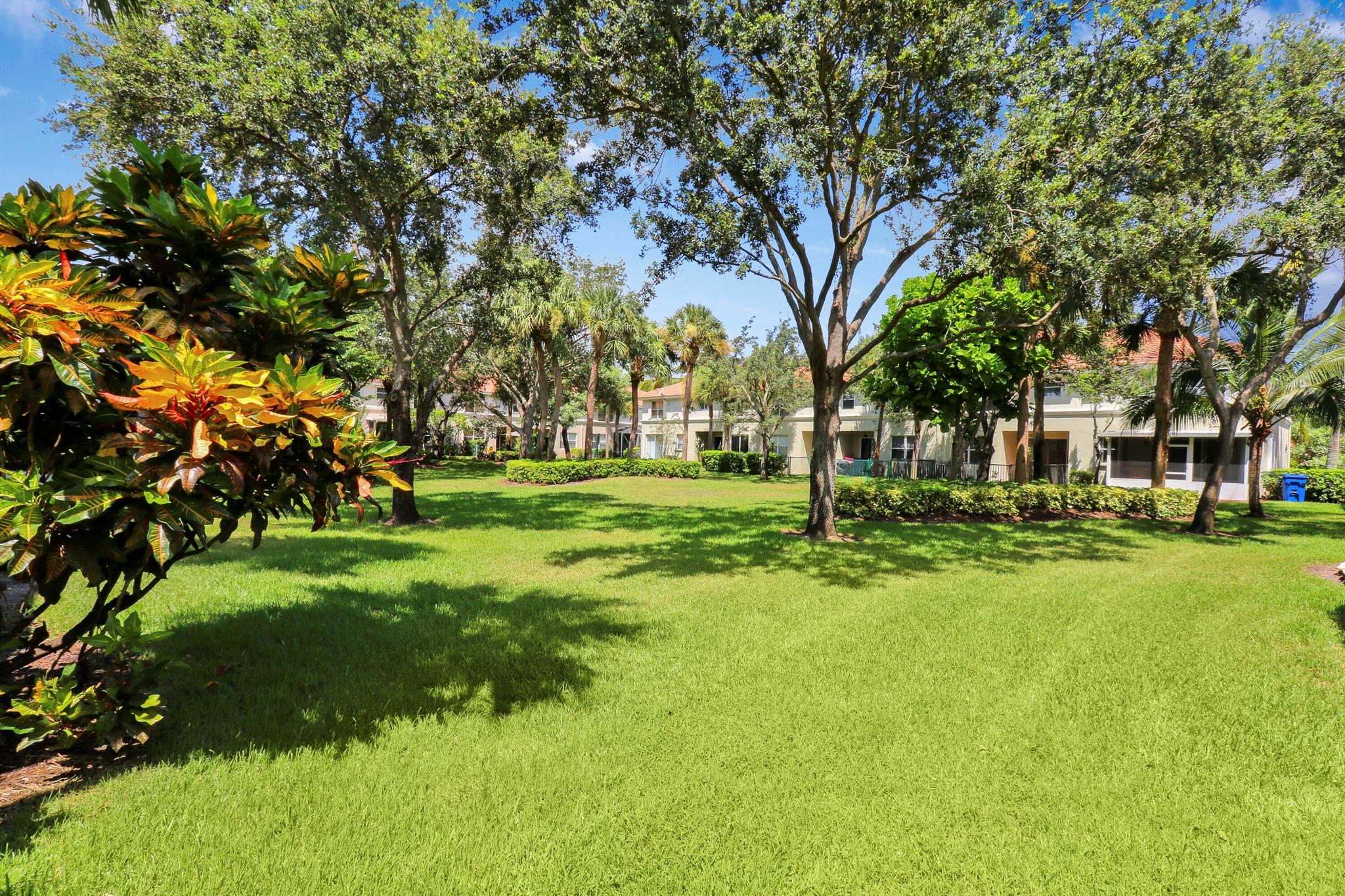 6086 Seminole Gardens Circle