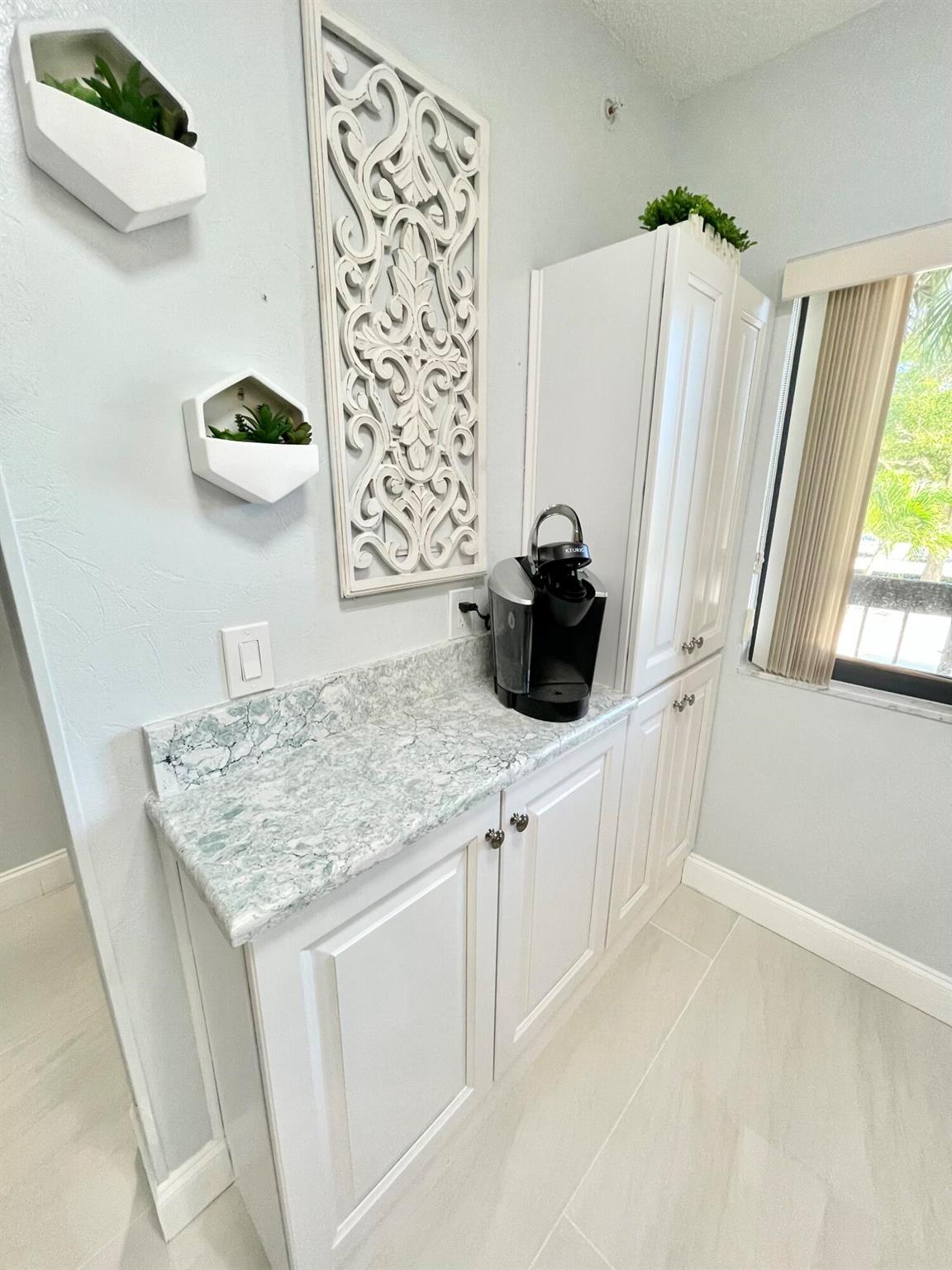 901 SW Seafarer Circle 202