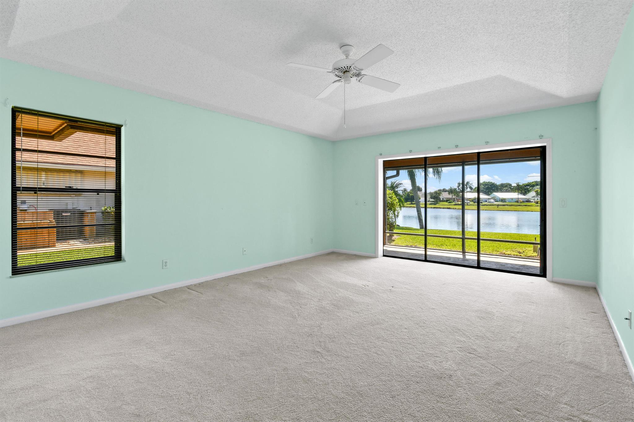 7094 SE Bunker Hill Drive