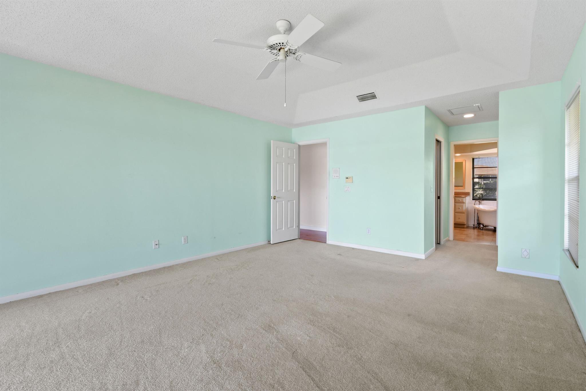 7094 SE Bunker Hill Drive