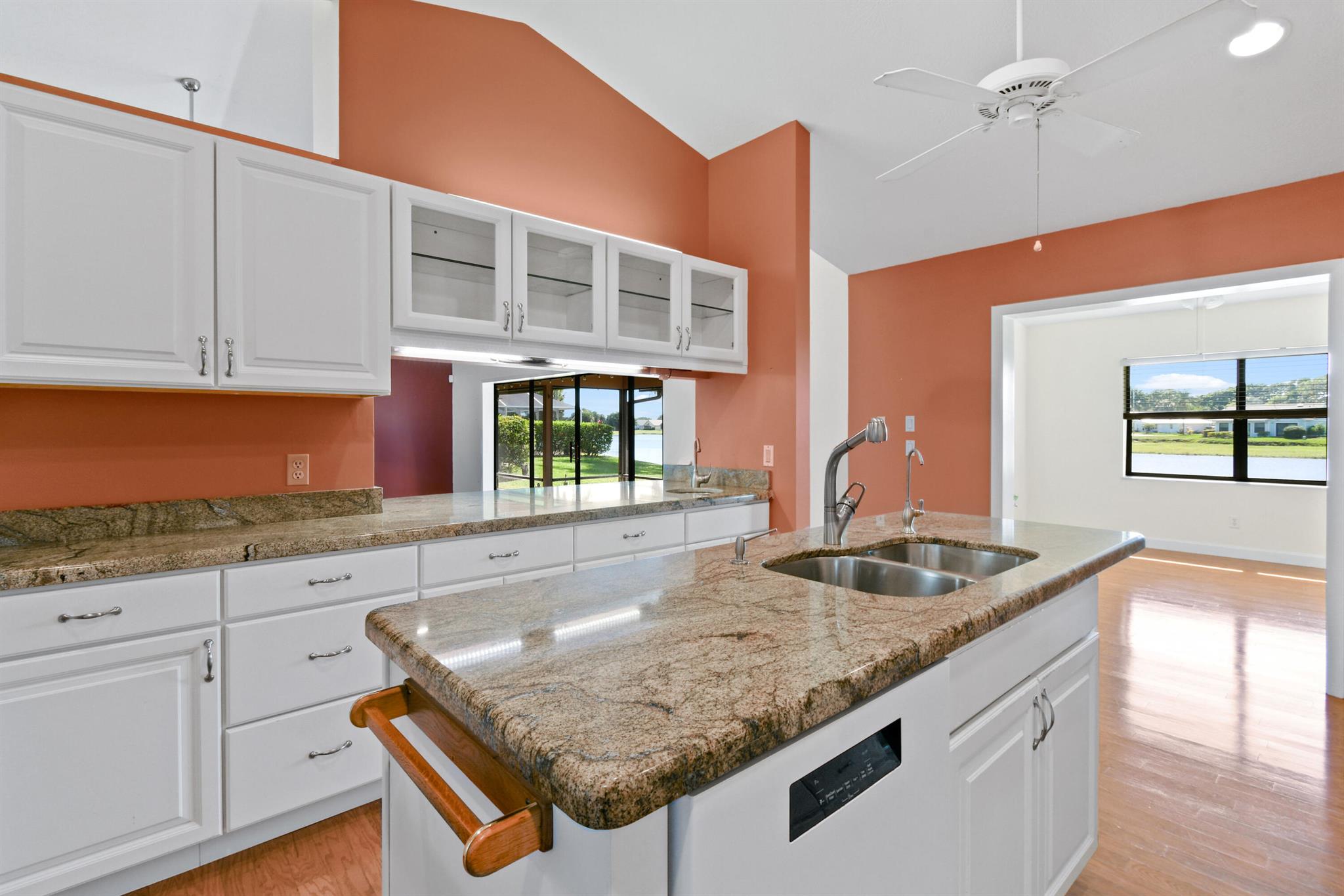 7094 SE Bunker Hill Drive