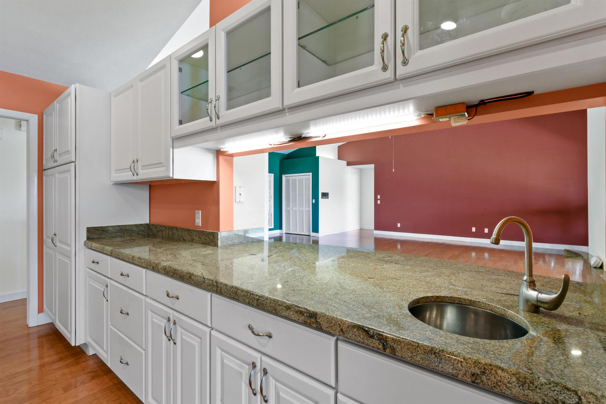 7094 SE Bunker Hill Drive