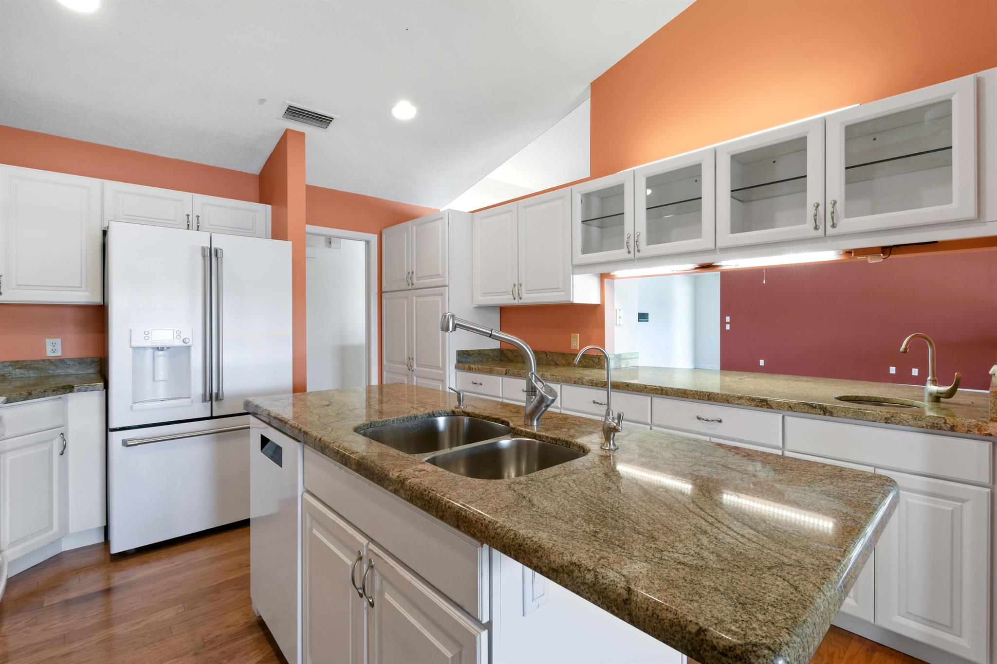 7094 SE Bunker Hill Drive