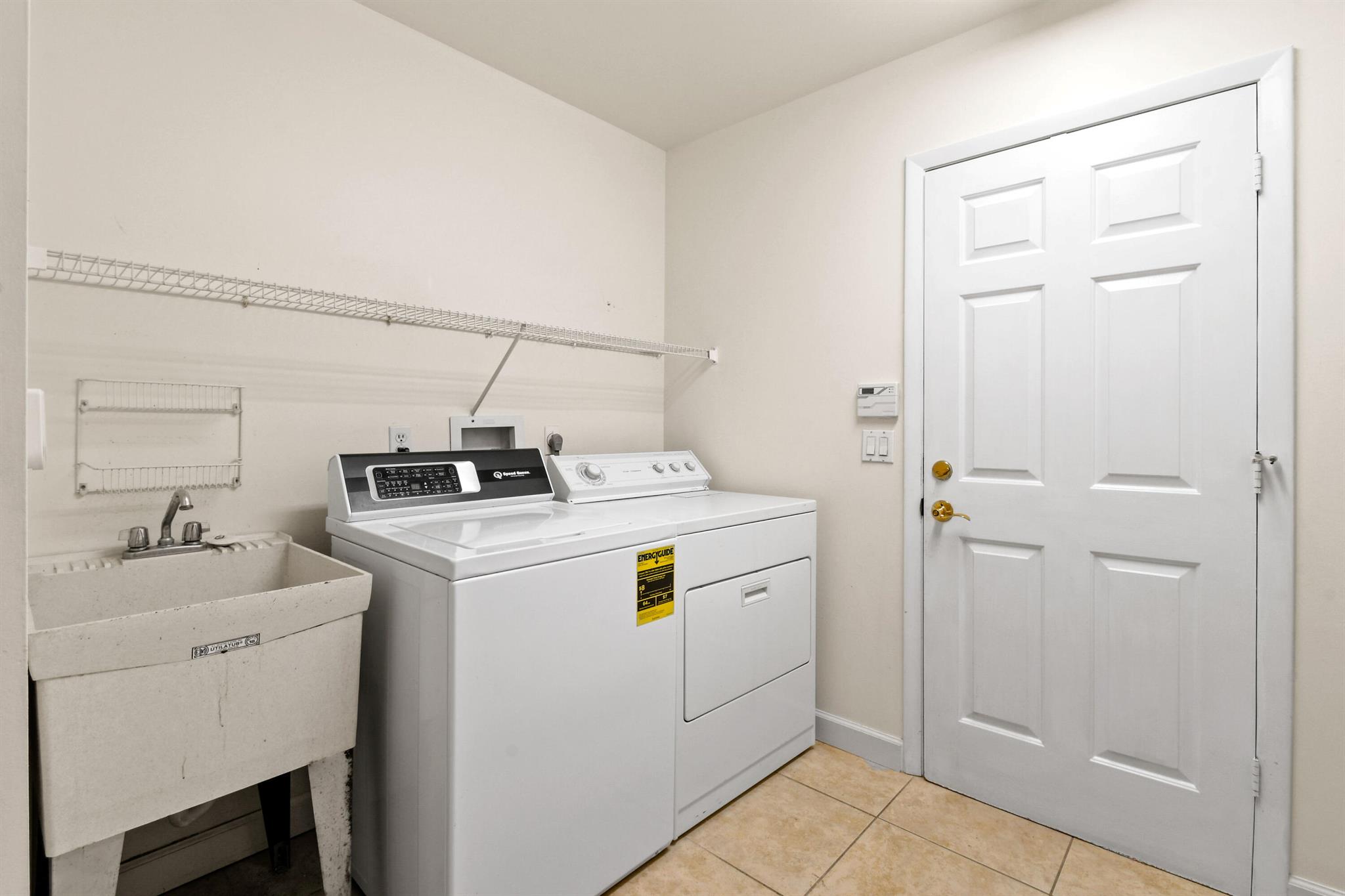 7094 SE Bunker Hill Drive