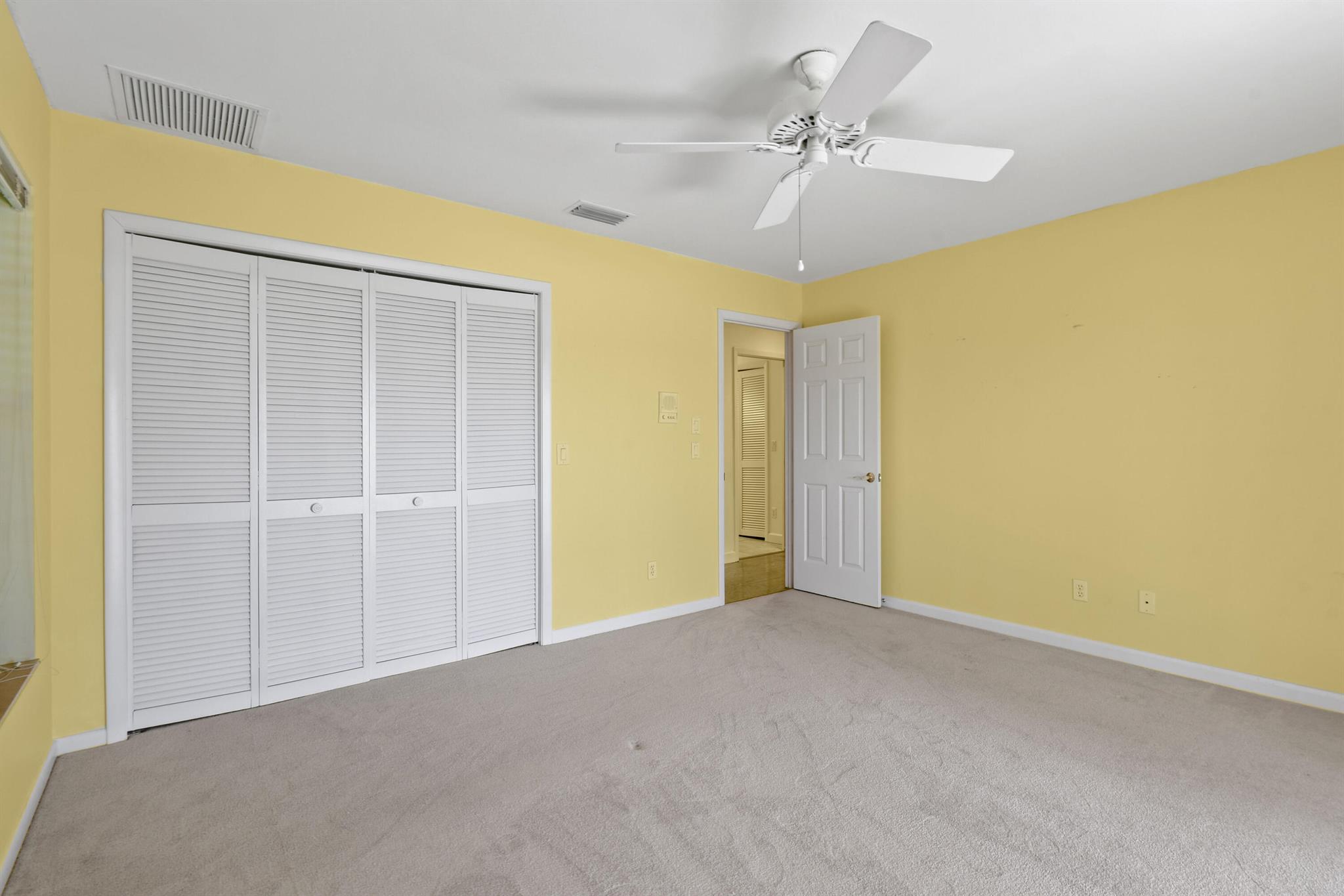 7094 SE Bunker Hill Drive