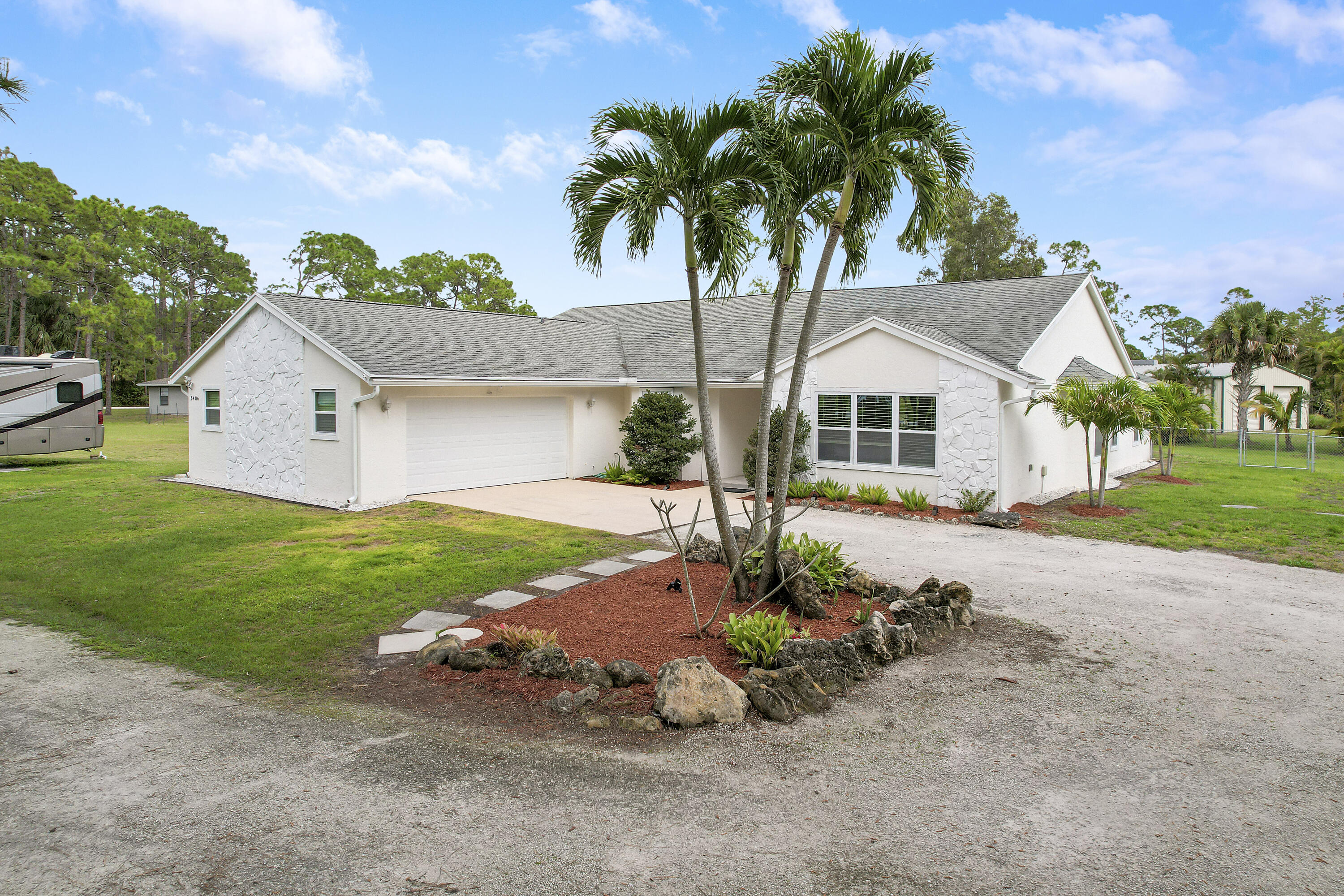 5486 Avocado Boulevard