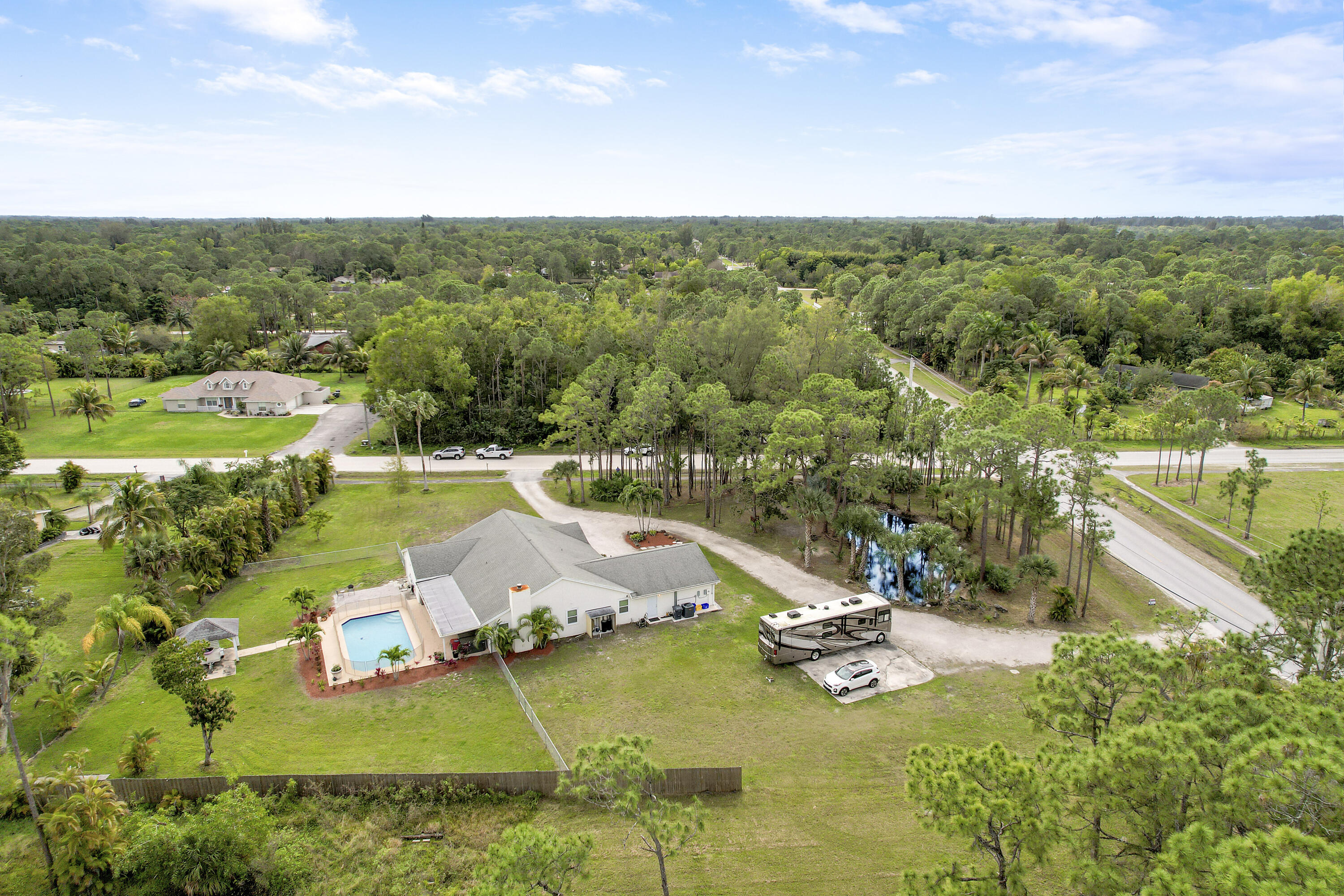 5486 Avocado Boulevard