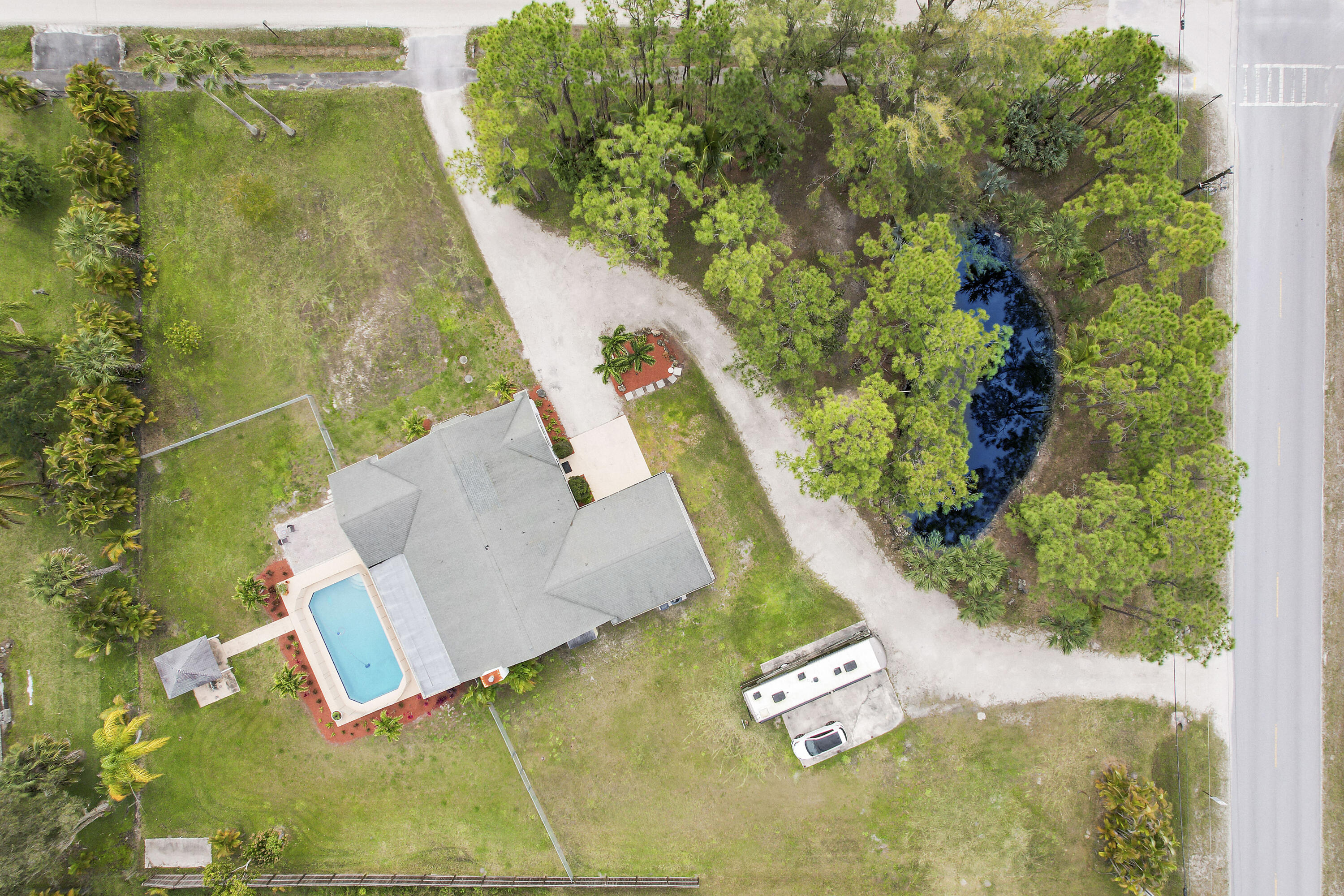 5486 Avocado Boulevard