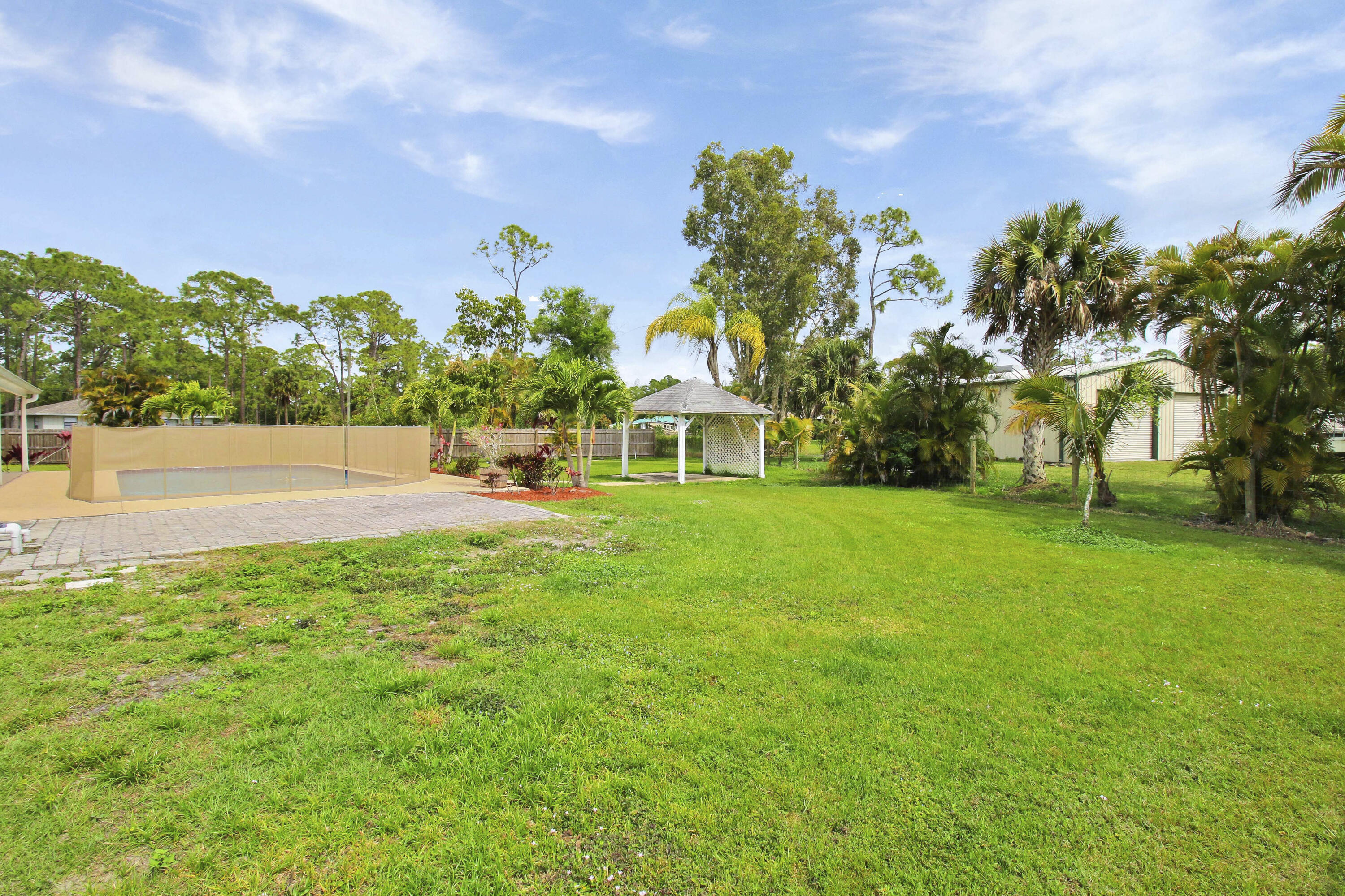 5486 Avocado Boulevard
