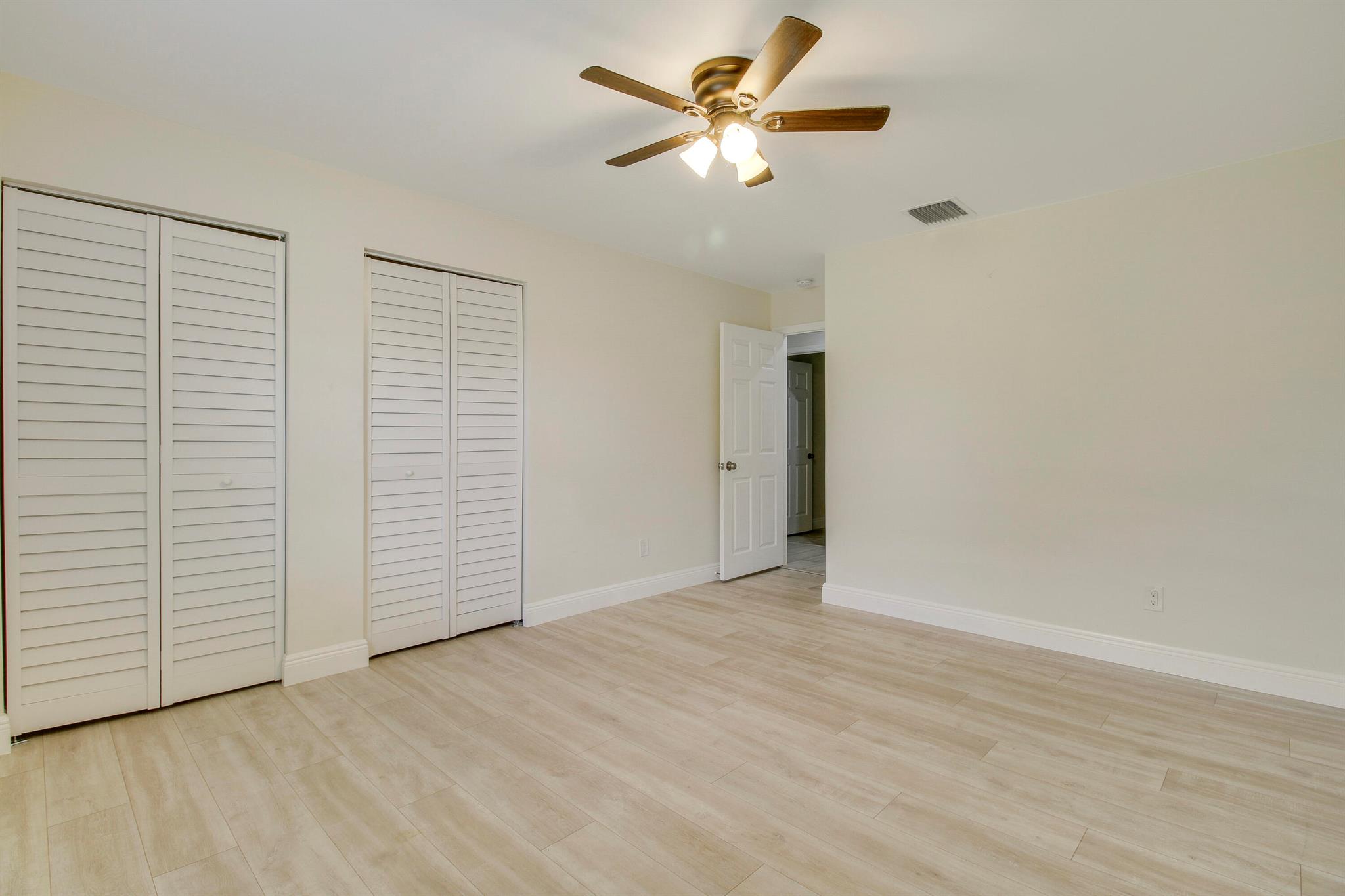 5486 Avocado Boulevard