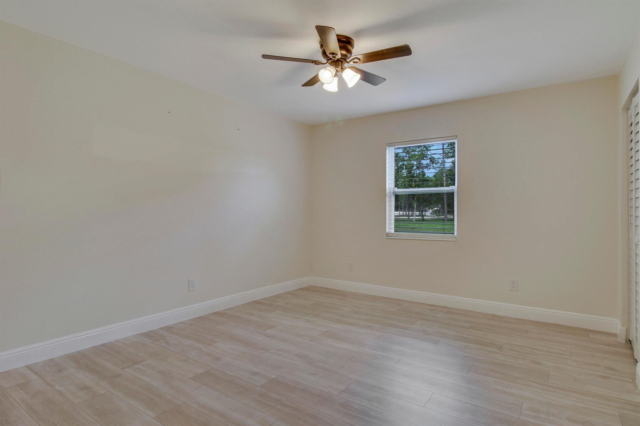 5486 Avocado Boulevard