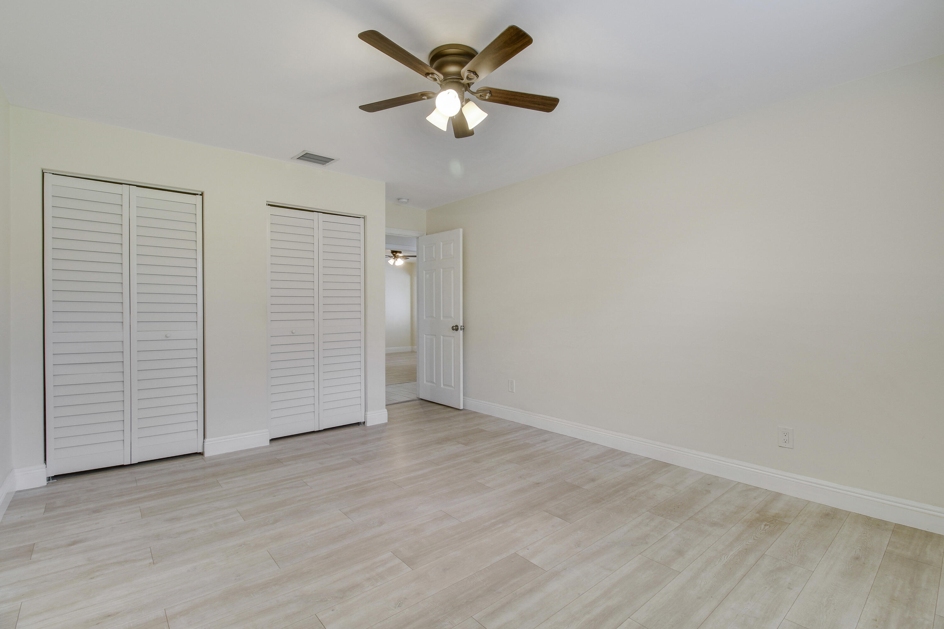 5486 Avocado Boulevard