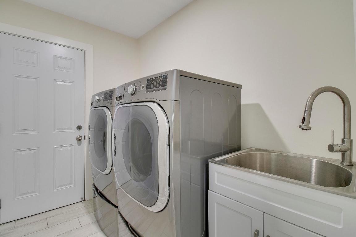 5486 Avocado Boulevard