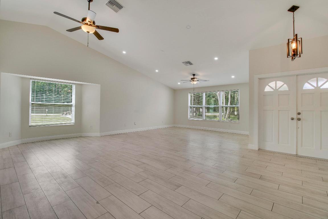 5486 Avocado Boulevard