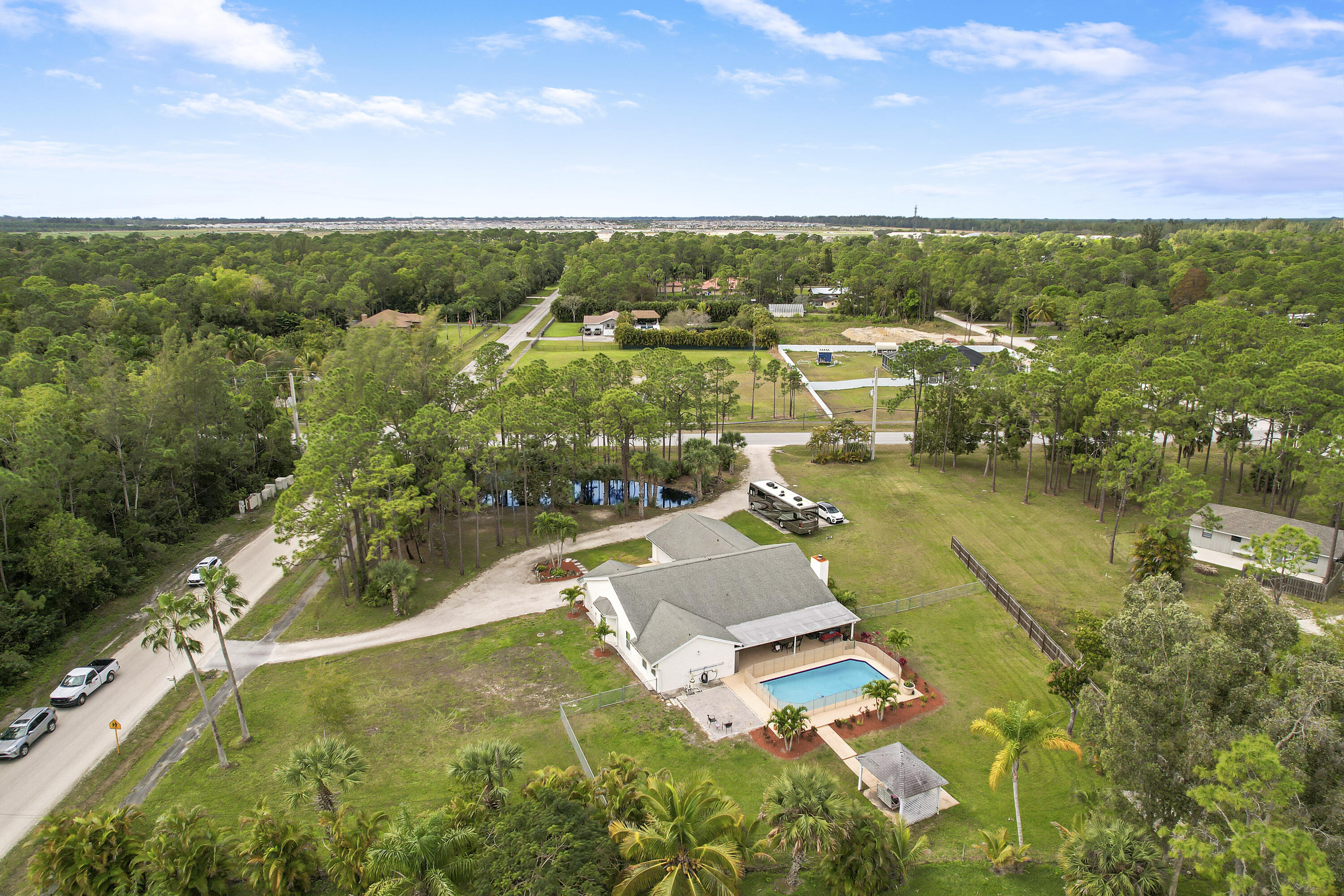 5486 Avocado Boulevard