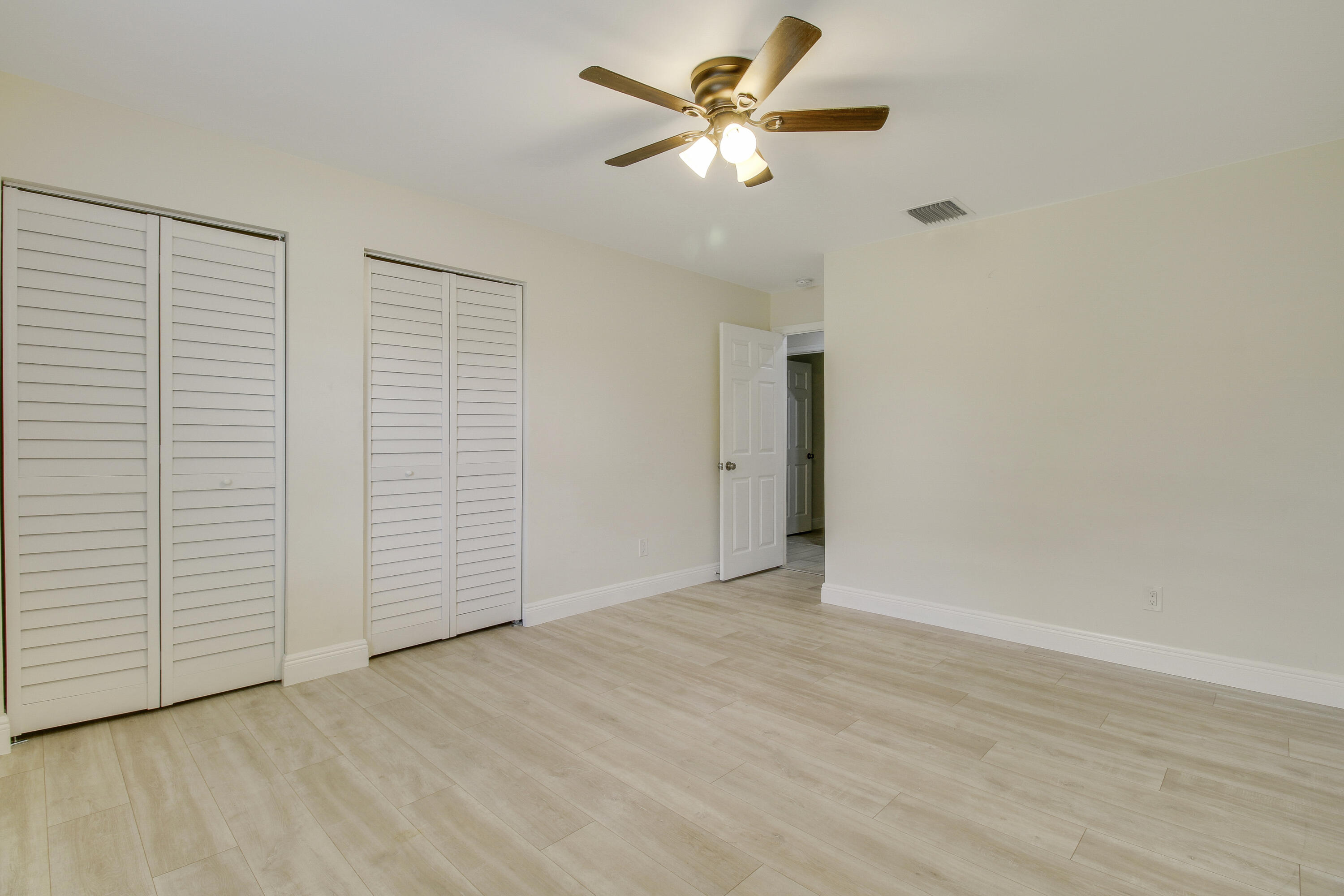5486 Avocado Boulevard