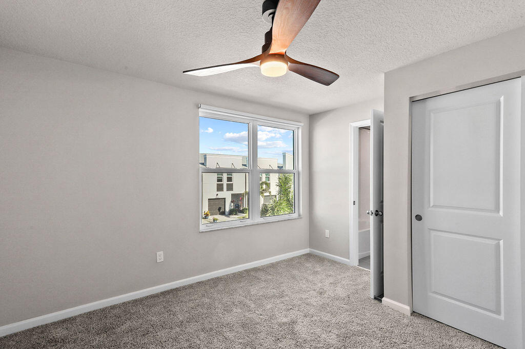 3918 SE Mentmore Lane