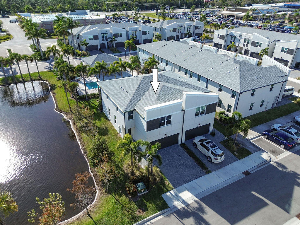 3918 SE Mentmore Lane